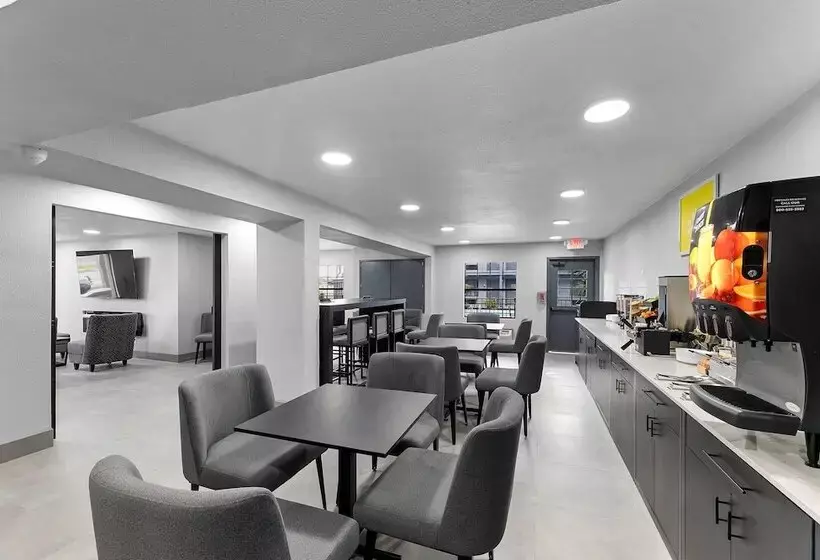 Hotelli Baymont By Wyndham San Antonio Near Lackland Afb