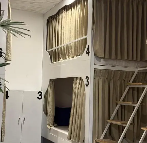 La Cove Beach Front Hostel