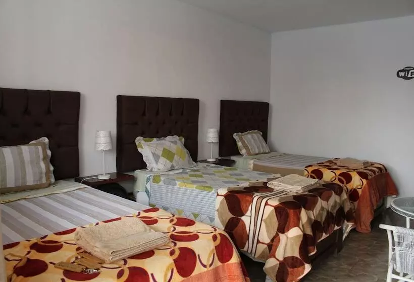 هتل Huacachina Desert House