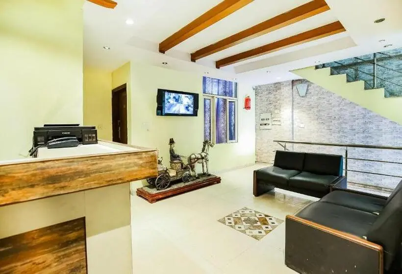 Hotelli O By Oyo Angad Continental