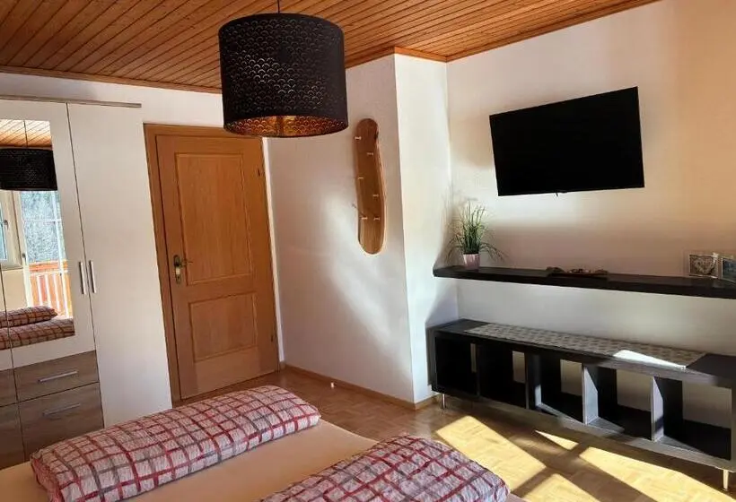 Aamiaismajoitus (B&B) Haus Egglmeier Doppelzimmer Mit Bergblick