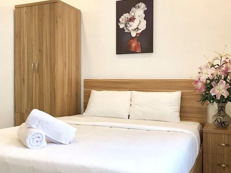 تختخواب و صبحانه Louis Hotel   Bui Vien Walking Street