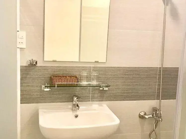 تختخواب و صبحانه Louis Hotel   Bui Vien Walking Street