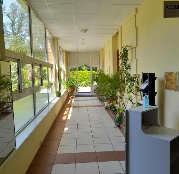 酒店 Centre Louis Ormières