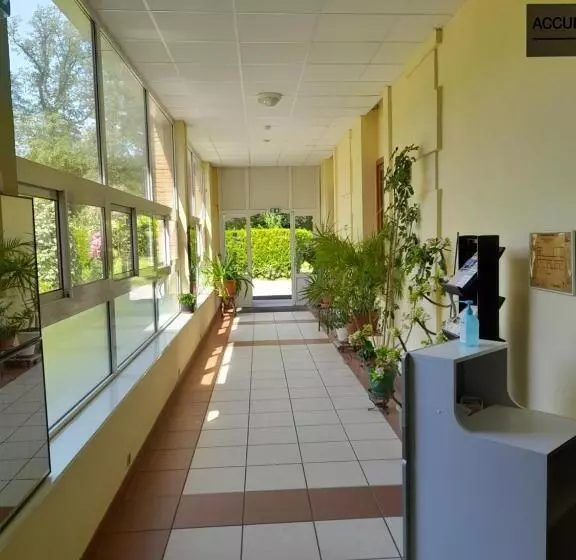 Hotelli Centre Louis Ormières