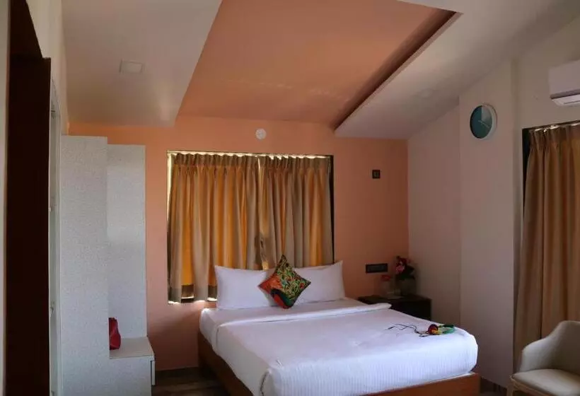 Hotelli Pooja Villa Suites Rooms And Pool, Igatpuri