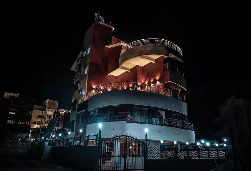 Hotelli Pooja Villa Suites Rooms And Pool, Igatpuri