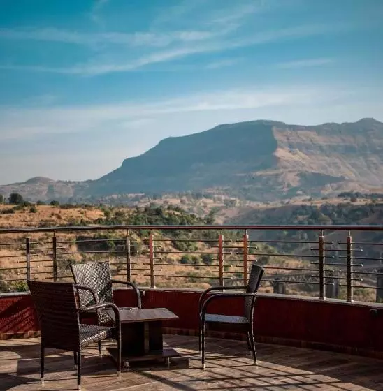 Hotelli Pooja Villa Suites Rooms And Pool, Igatpuri