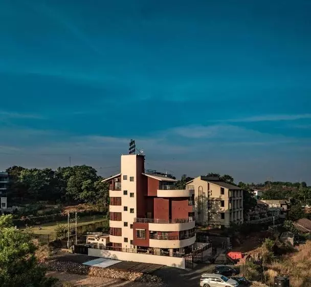 Hotelli Pooja Villa Suites Rooms And Pool, Igatpuri