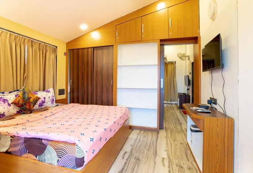 فندق Pooja Villa Suites Rooms And Pool, Igatpuri