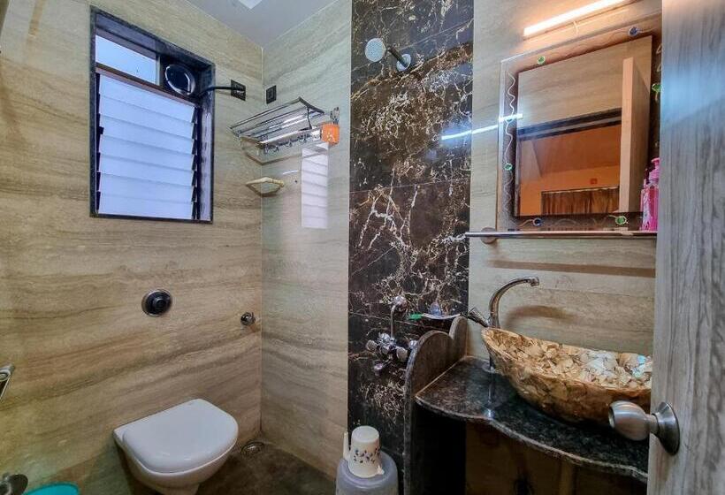 فندق Pooja Villa Suites Rooms And Pool, Igatpuri