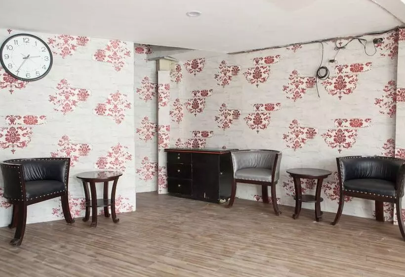 ペンション Reddoorz Near Pelabuhan Tanjung Perak 2 Surabaya