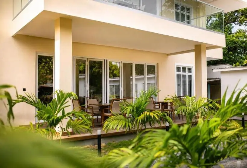 هتل Cozy Nest Fuvahmulah