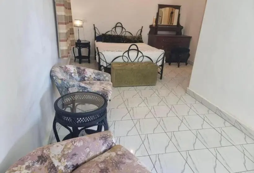 پانسیون Butterfly Lodge