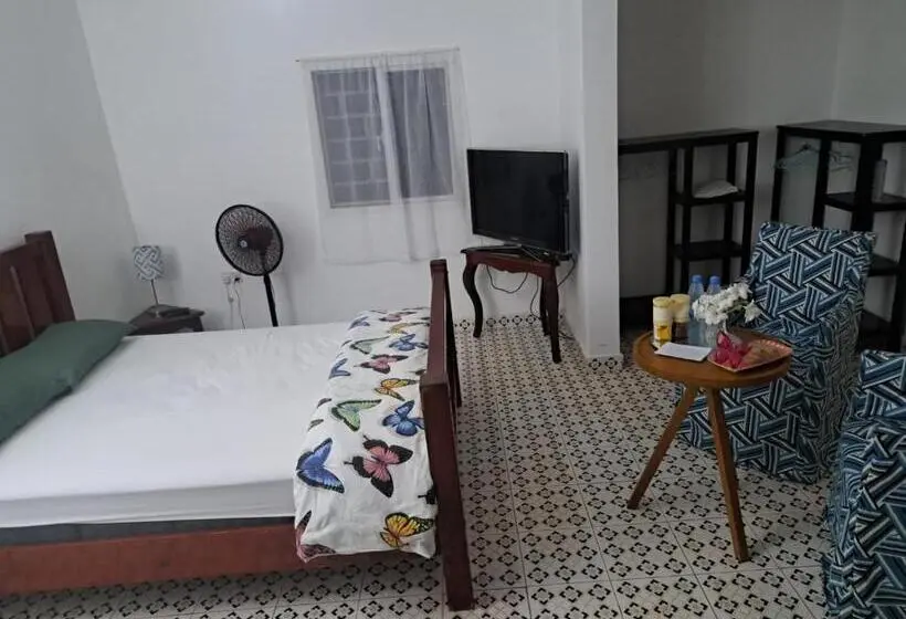 پانسیون Butterfly Lodge