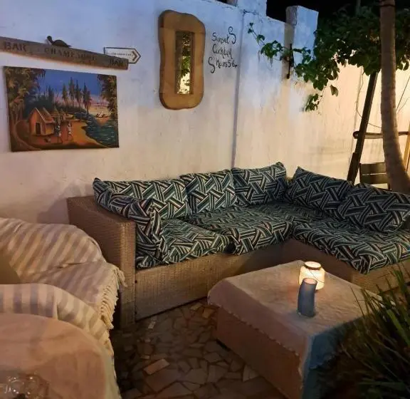پانسیون Butterfly Lodge