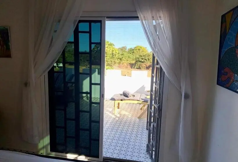 پانسیون Butterfly Lodge