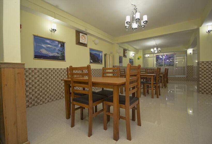 Capital O 24942 Hotel Lhasa