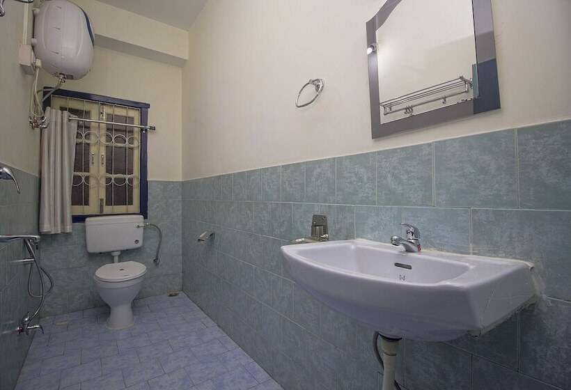 Capital O 24942 Hotel Lhasa