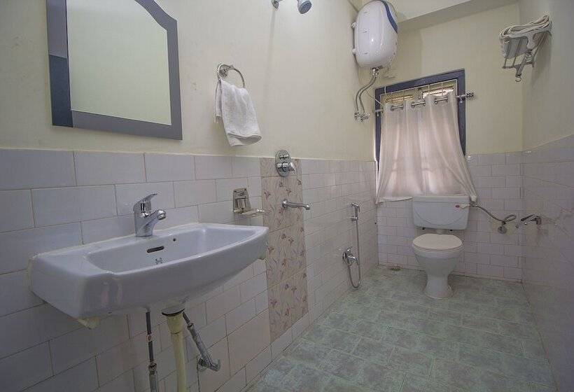 Capital O 24942 Hotel Lhasa