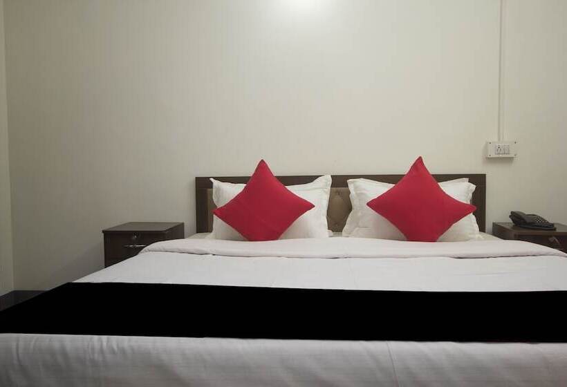 Capital O 24942 Hotel Lhasa