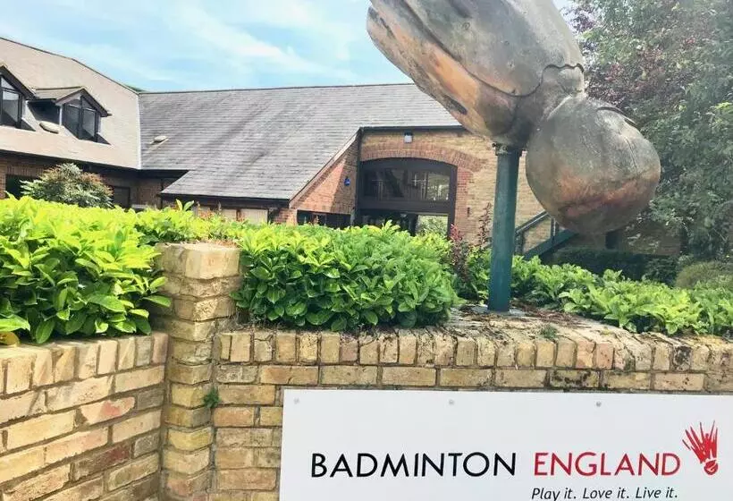 Hotelli National Badminton Centre Lodge & Health Club