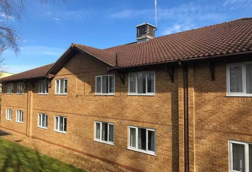 Hotelli National Badminton Centre Lodge & Health Club