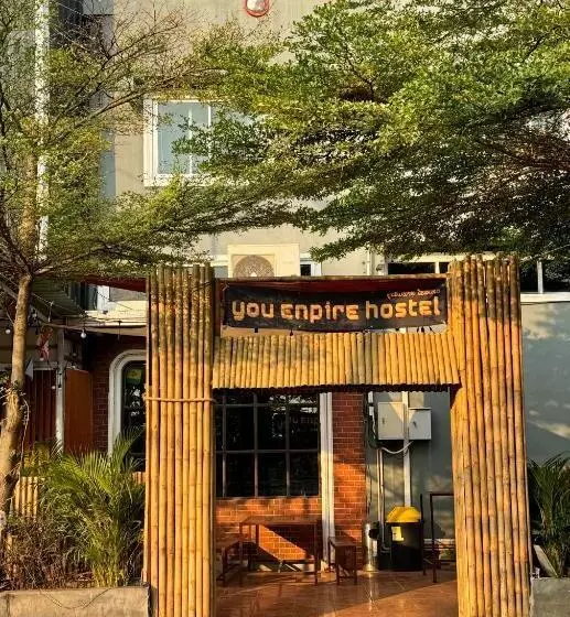 You Empire Hostel & Bar