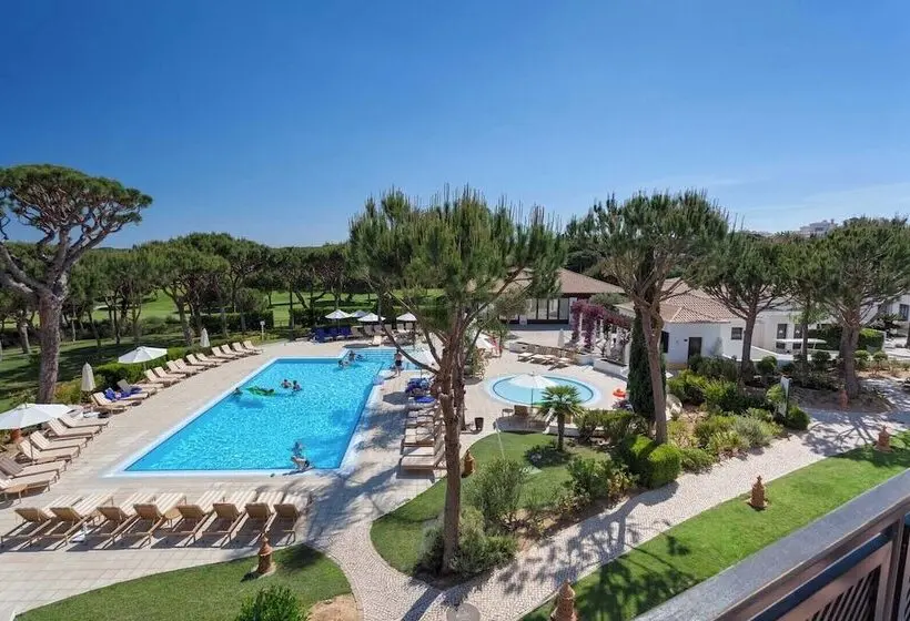 Pine Cliffs Resort