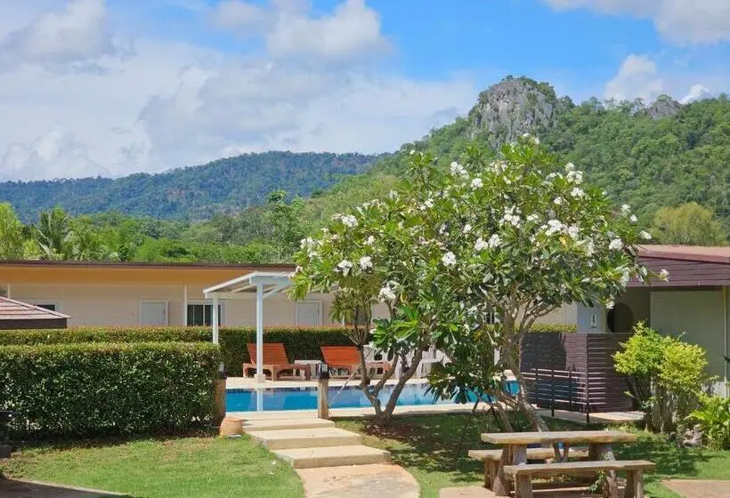 Hotelli Plearn Khaoyai Resort