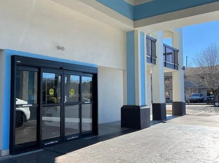 Hotelli Speedway Inn & Suites Griffin Us 19