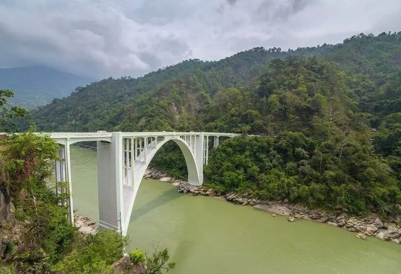 ホテル Courtyard By Marriott Siliguri