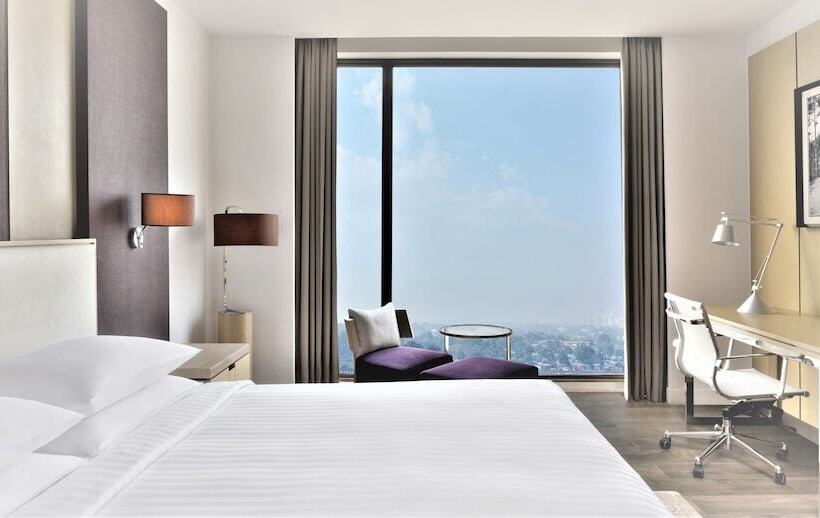 בית מלון כפרי Courtyard By Marriott Siliguri