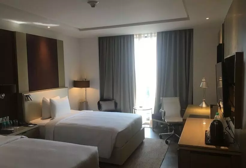 ホテル Courtyard By Marriott Siliguri