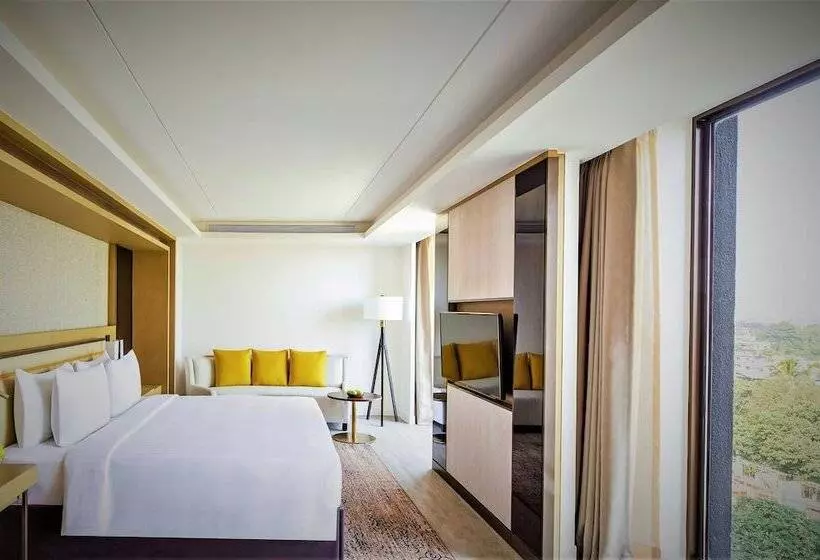 ホテル Courtyard By Marriott Siliguri