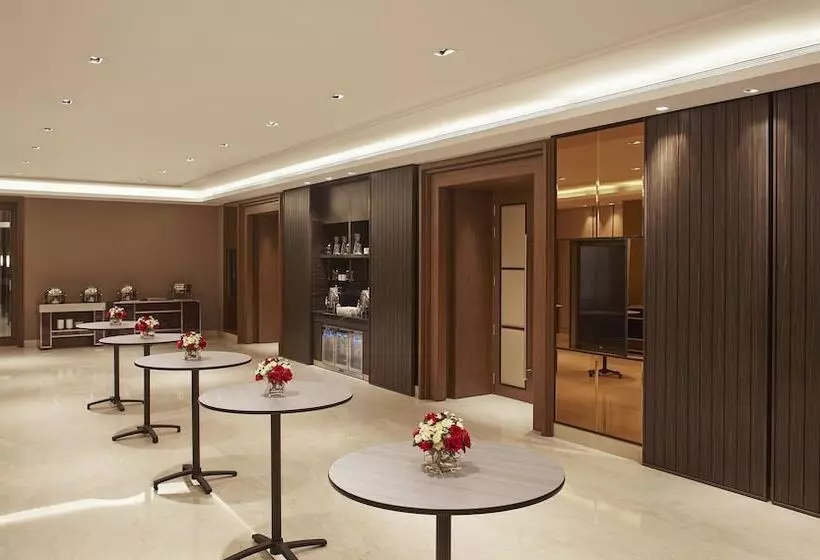 ホテル Courtyard By Marriott Siliguri