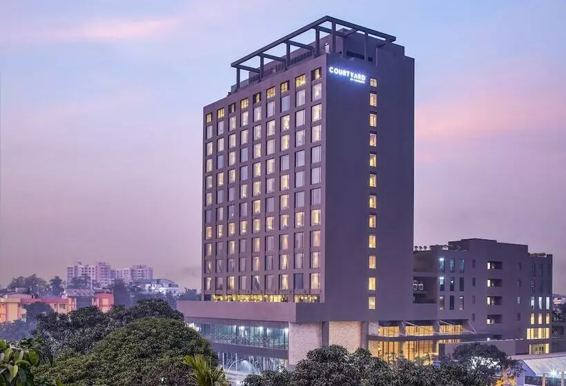 ホテル Courtyard By Marriott Siliguri