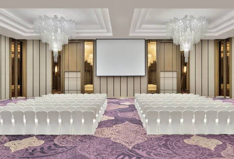 בית מלון כפרי Courtyard By Marriott Siliguri