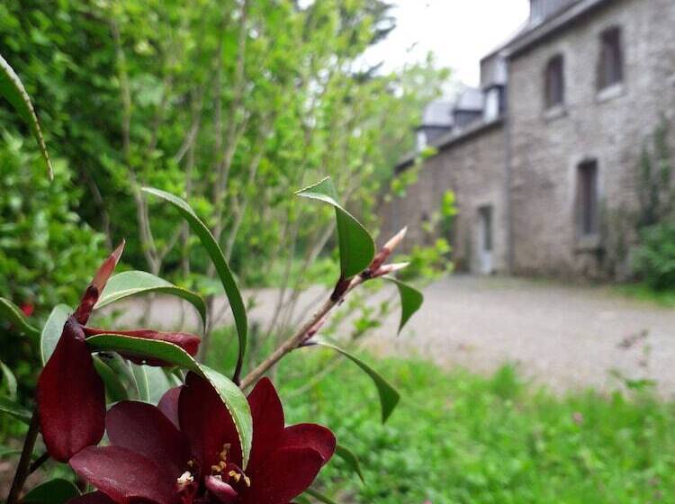 בית מלון כפרי Manoir Du Moustoir   Hôtel Les Empreintes