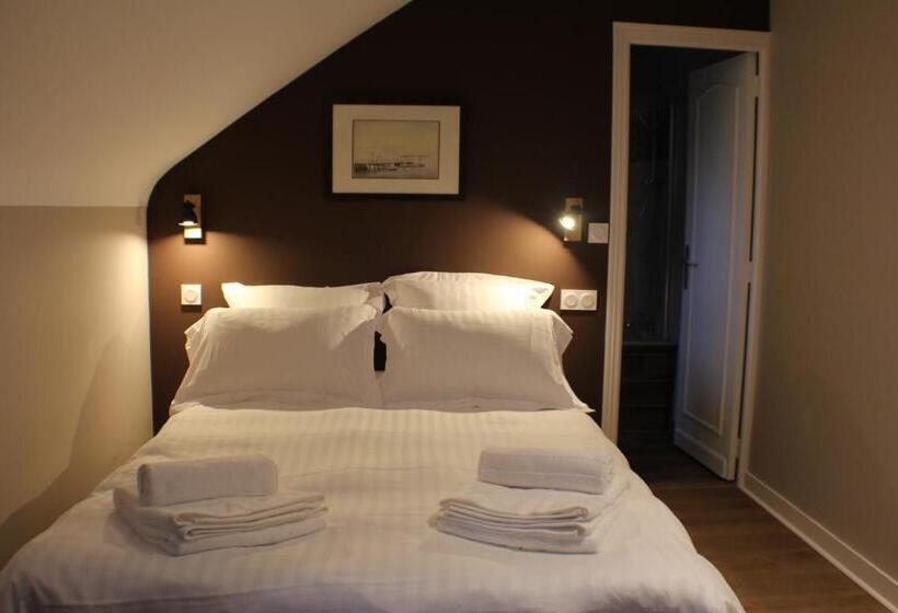 בית מלון כפרי Manoir Du Moustoir   Hôtel Les Empreintes