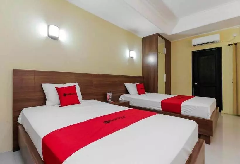 ペンション Reddoorz Near Taman Samarendah