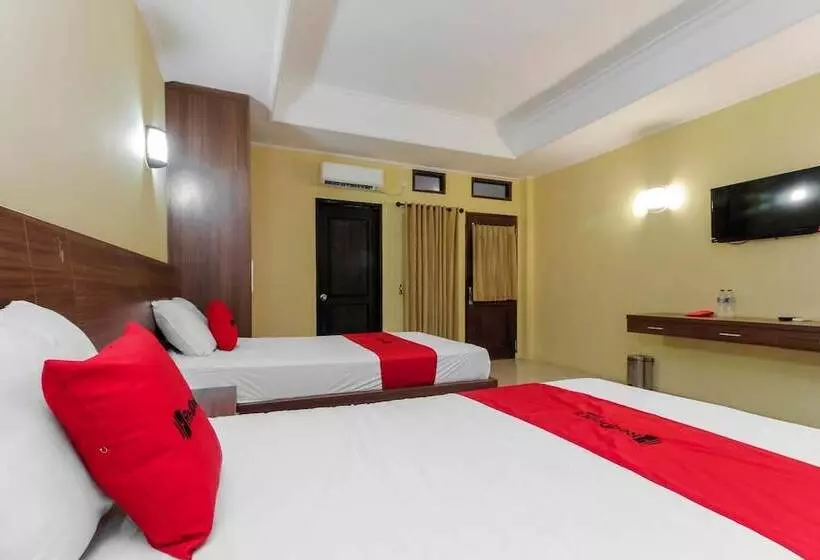 ペンション Reddoorz Near Taman Samarendah