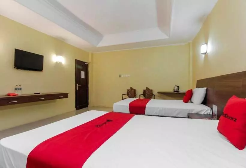 ペンション Reddoorz Near Taman Samarendah