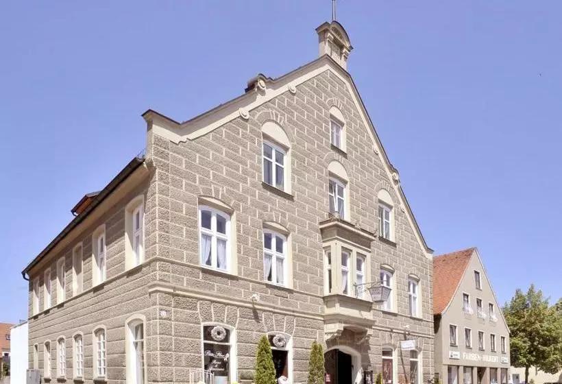 Majatalo Weinstube Sinas Brettl