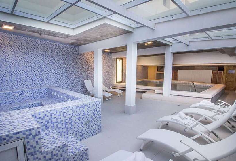 هتل Julieta Y El Mar