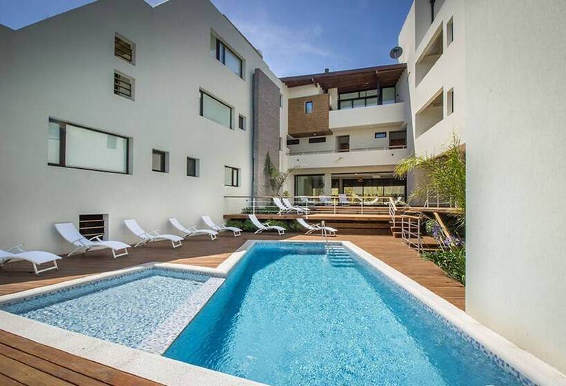 هتل Julieta Y El Mar