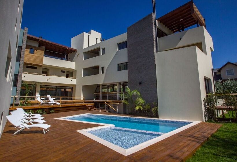 هتل Julieta Y El Mar