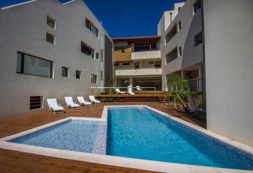 هتل Julieta Y El Mar