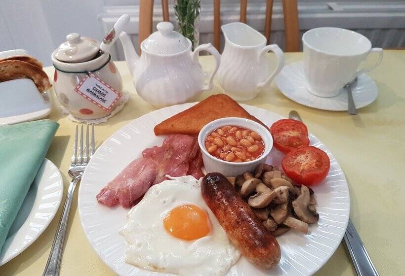 펜션 Montrose Guest House