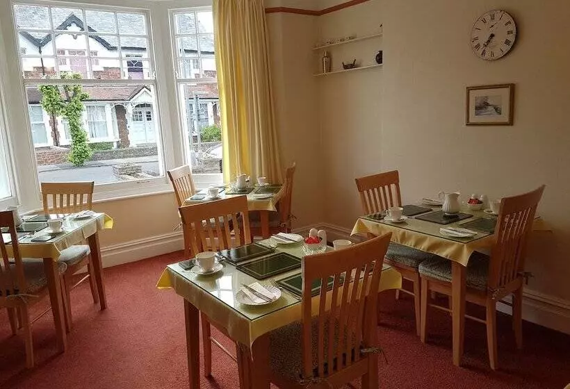 Majatalo Montrose Guest House